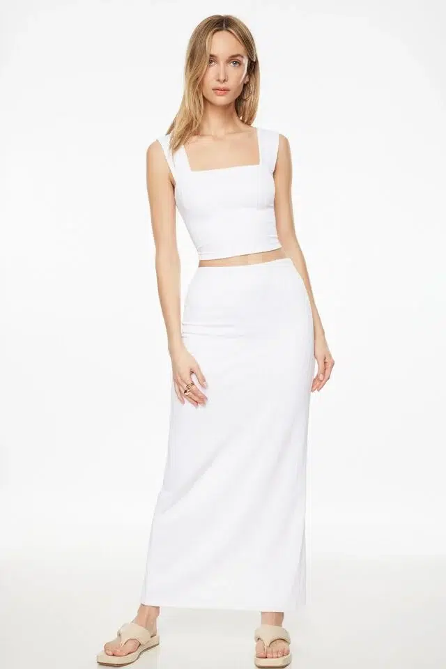 The 13 Best White Skirts to Shop Right Now